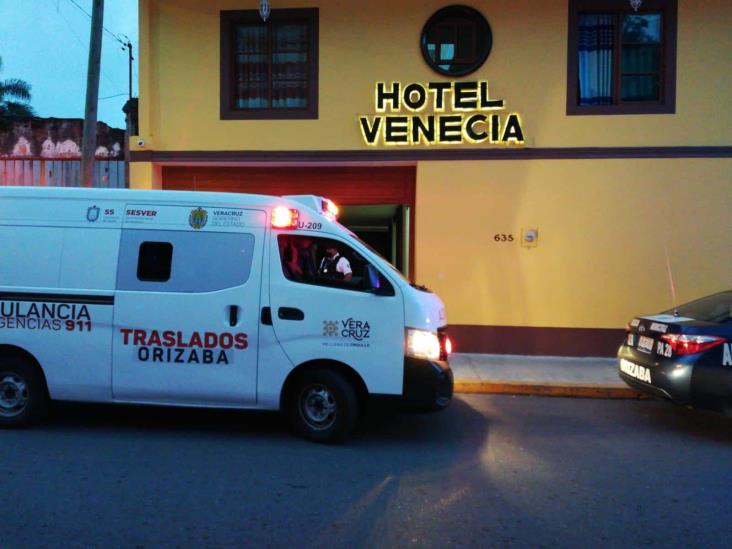 Al interior de un hotel, hallan a hombre muerto en Orizaba