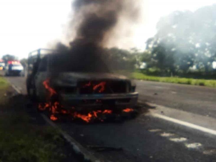 Se incendia camioneta sobre autopista Veracruz-Córdoba