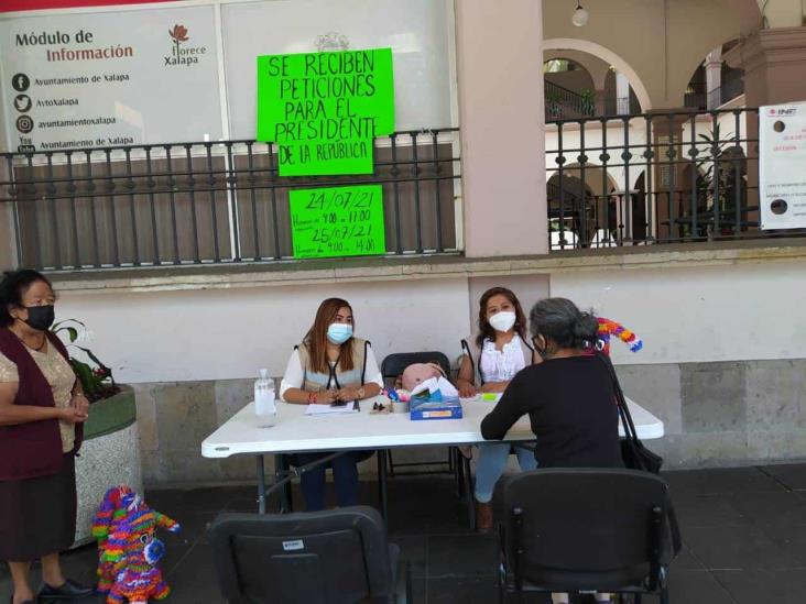 En Xalapa, reciben peticiones para próxima visita de Andrés Manuel López Obrador