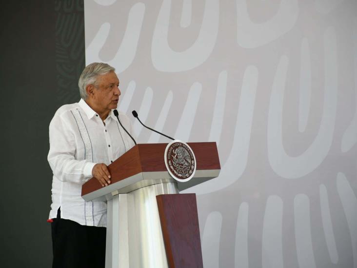 En Veracruz se ha avanzado mucho; Cuitláhuac da un buen ejemplo: AMLO