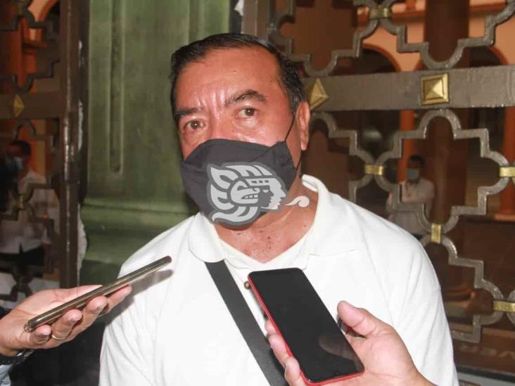 Vendedores ambulantes de Xalapa acusan acoso de inspectores, les quitan mercancía