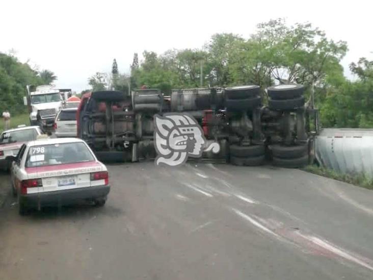 Vuelca urbano en carretera Xalapa-Actopan; no hay lesionados