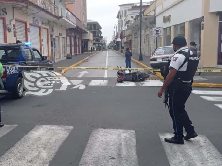 Chocan taxista y motociclistas en Orizaba; un fallecido