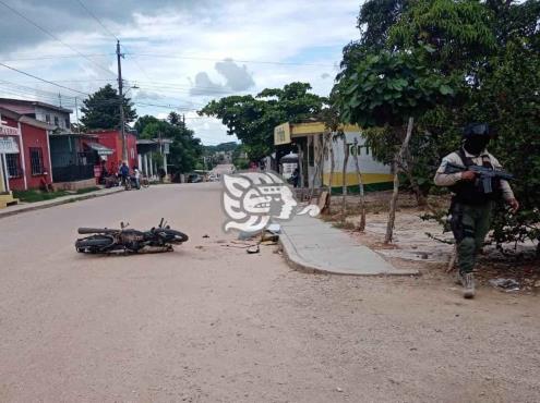 Motorepartidores lesionados tras impactar en en Acayucan