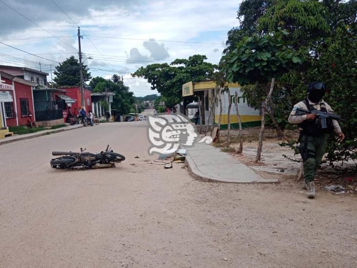 Motorepartidores lesionados tras impactar en en Acayucan