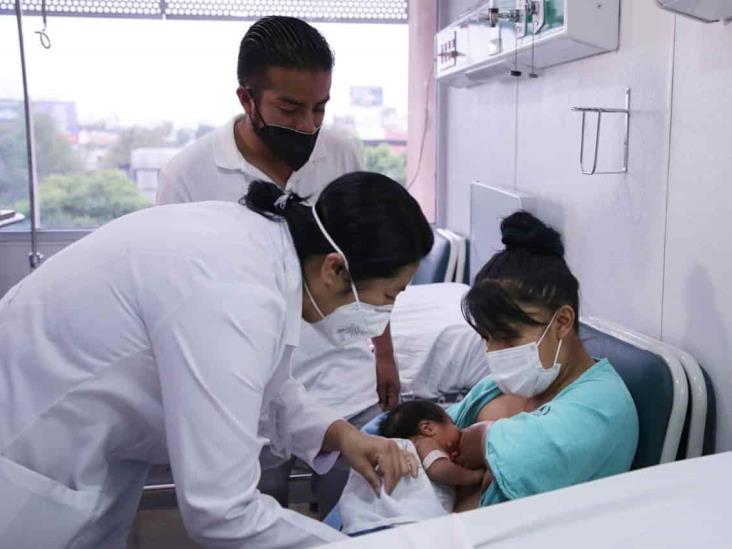 Leche materna, primera vacuna y regalo de amor de una mamá a su recién nacido: IMSS