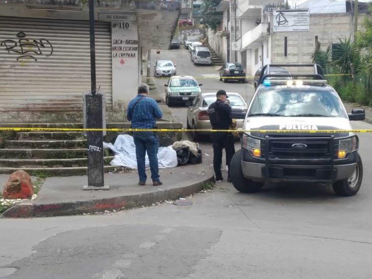 Encuentran a indigente muerto en la colonia Framboyanes de Xalapa