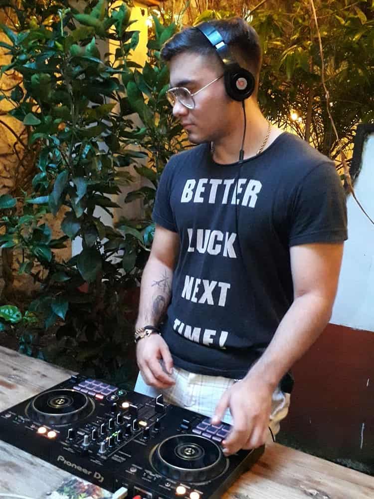 ¡Mezcla música y diversión! DJ Jaasroo, una promesa de Xalapa