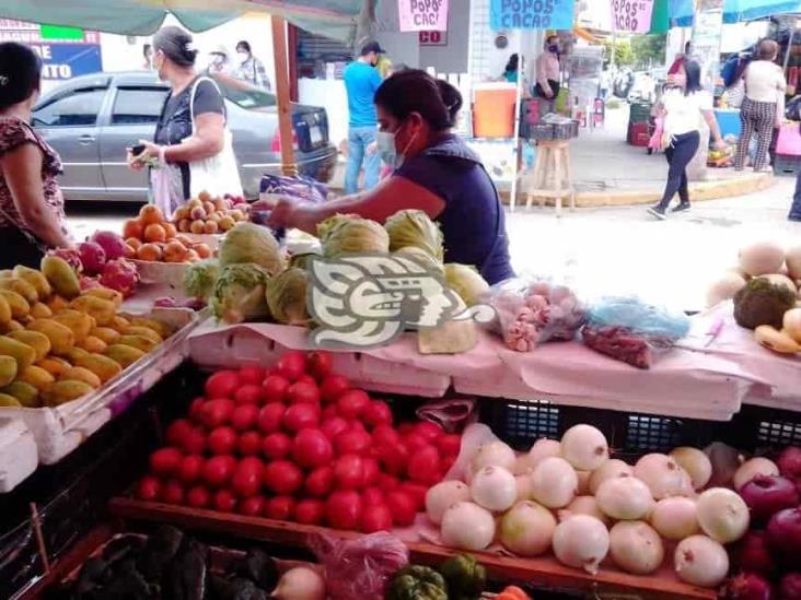 La demanda de frutas y verduras se mantiene en Cosoleacaque