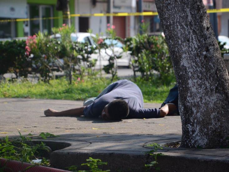 Hombre muere tras ser apuñalado en asalto por dos sujetos