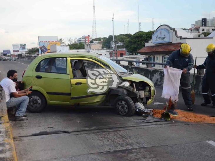 Hombres en estado de ebriedad se accidentan en Veracruz