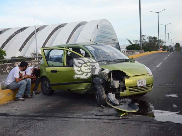 Hombres en estado de ebriedad se accidentan en Veracruz