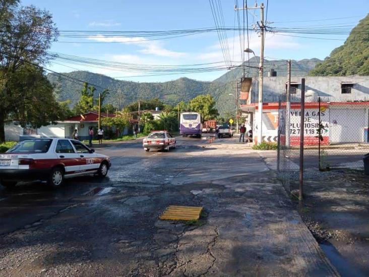Ciudadanos se quejan por mal estado de carretera Orizaba-Zongolica