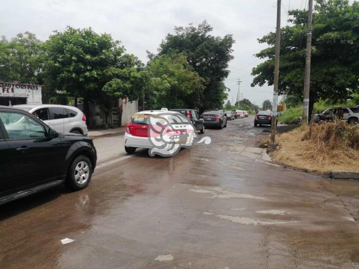 Vecinos piden atención a la mala condición en avenida Independencia del Tejar