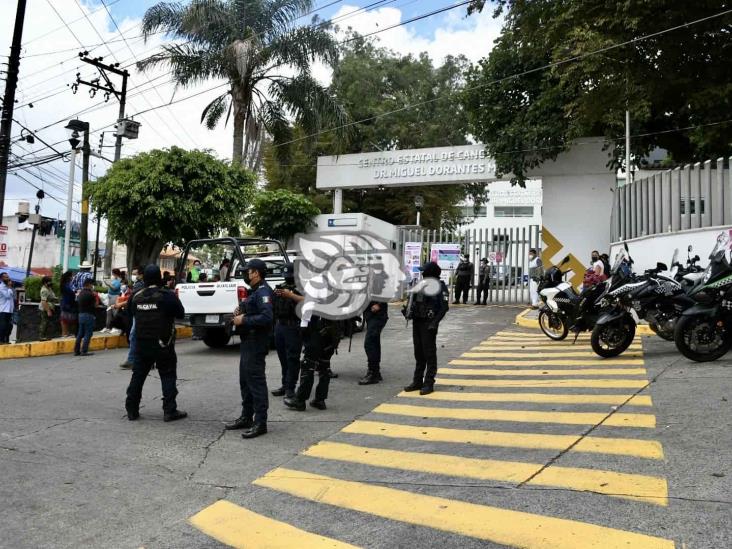 Evacúan Centro de Cancerología en Xalapa tras reporte de vibraciones