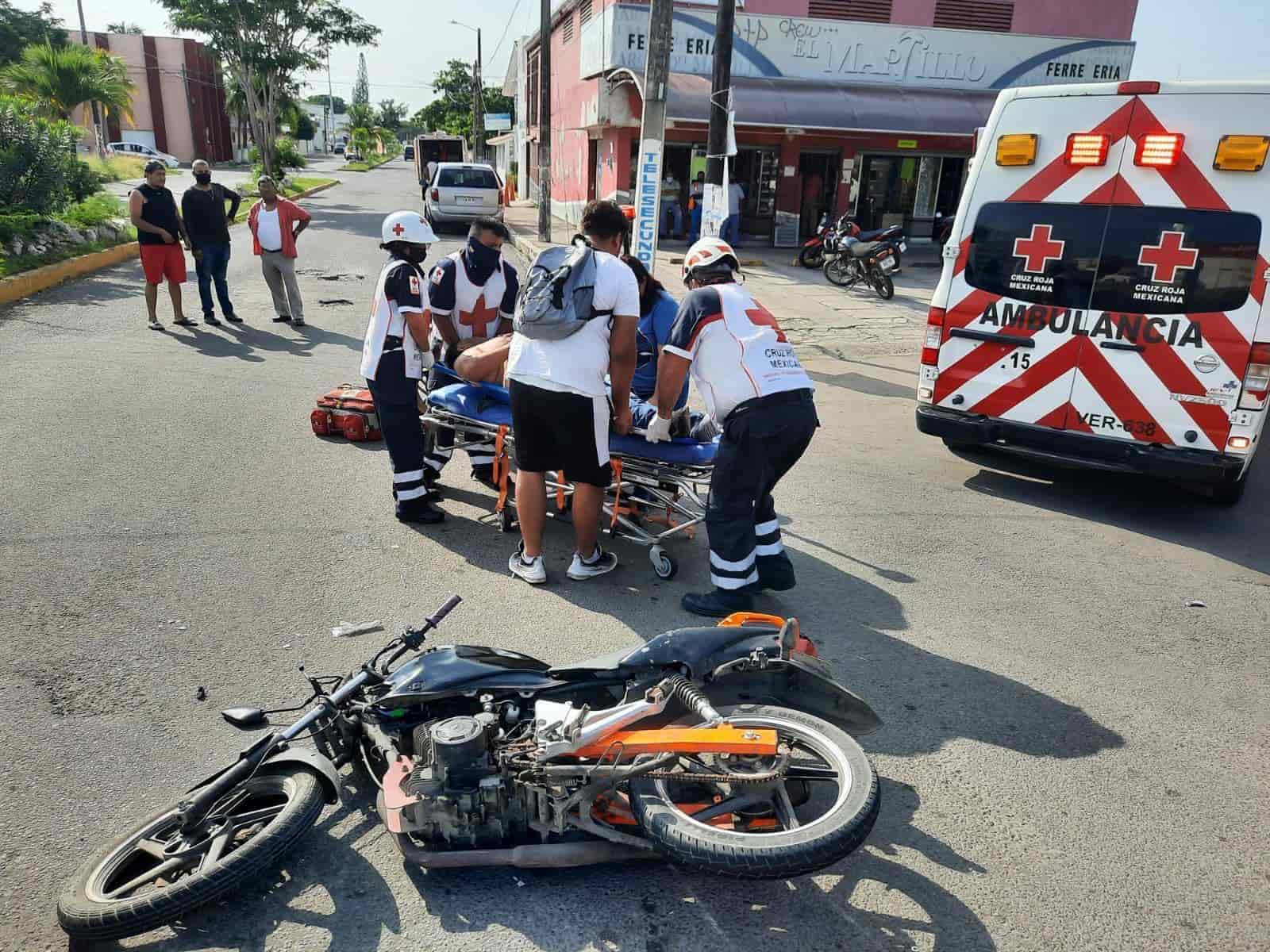 Choque Entre Motociclista Y Camioneta Deja Una Persona Lesionada