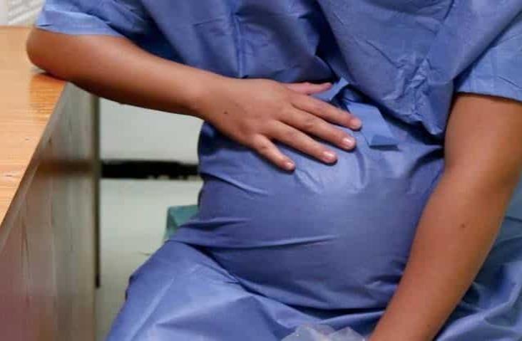 Llama IMSS a embarazadas a extremar precauciones y vacunarse contra COVID-19