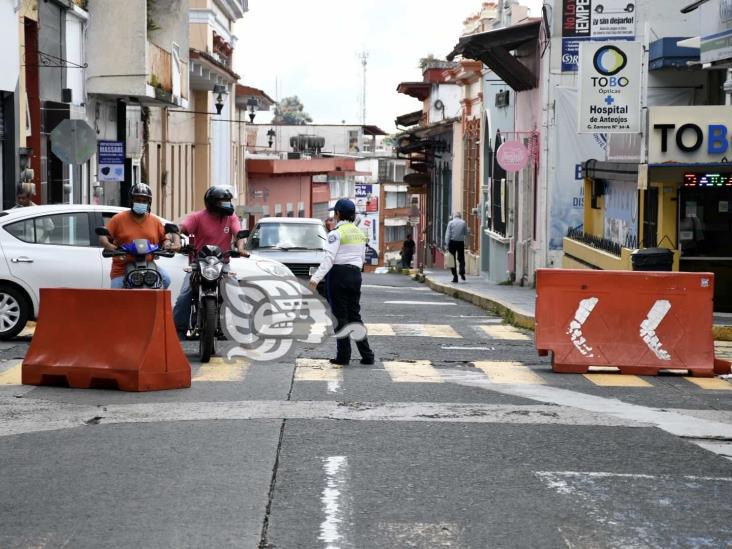 Adelantan decreto por tercera ola de Covid-19; cierran Centro de Xalapa