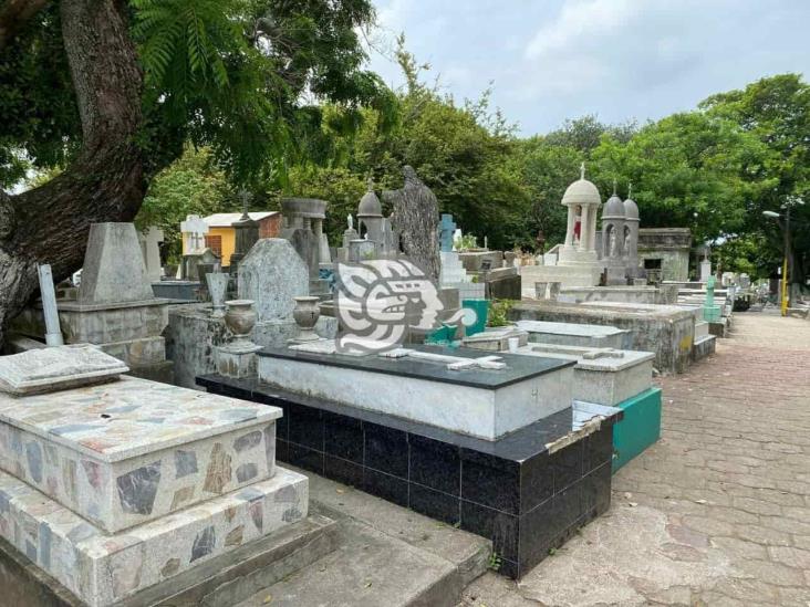 Por coronavirus, cementerio de Boca del Río se quedan sin espacio