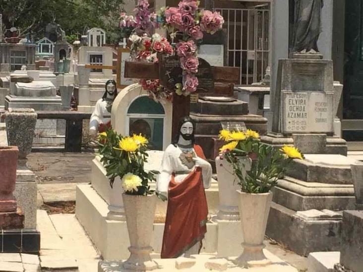 Por coronavirus, cementerio de Boca del Río se quedan sin espacio