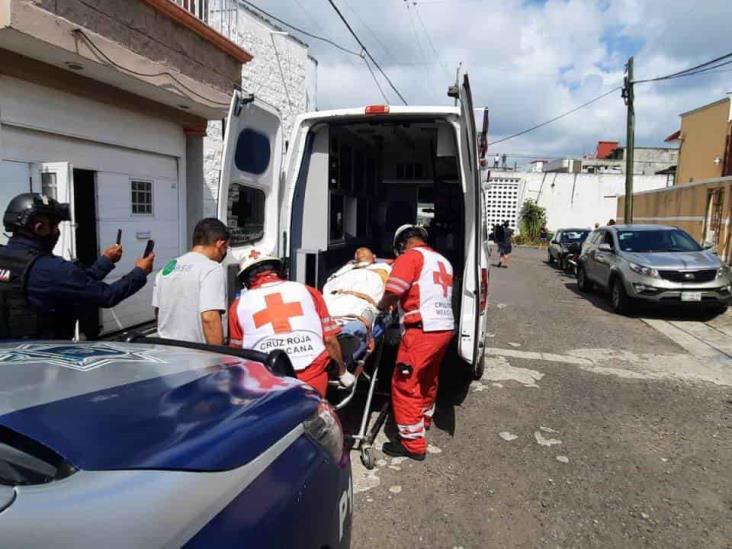 Joven obrero pierde la vida tras recibir descarga eléctrica en calles de Veracruz