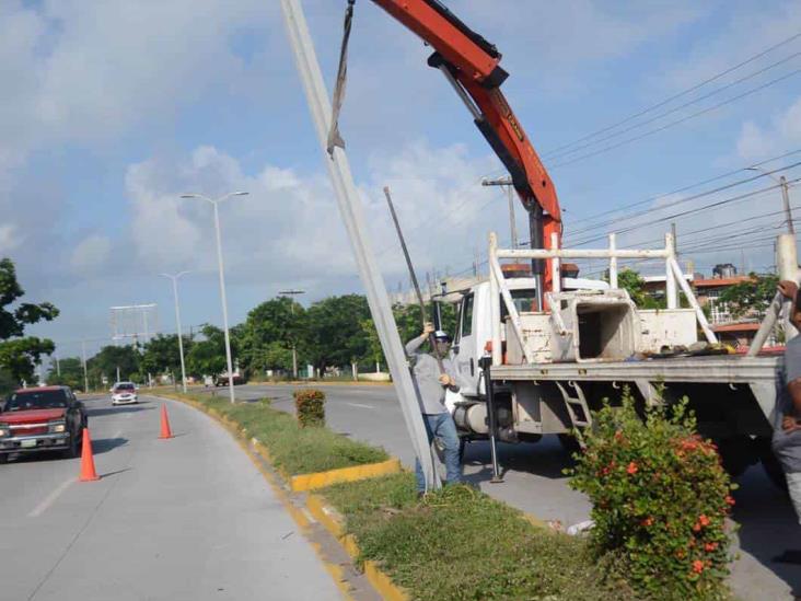 Joven pierde el control tras viajar a exceso de velocidad y protagoniza accidente