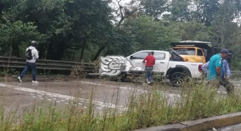 Se Registra Carambola De Cuatro Vehículos En El Bulevar Xalapa Coatepec