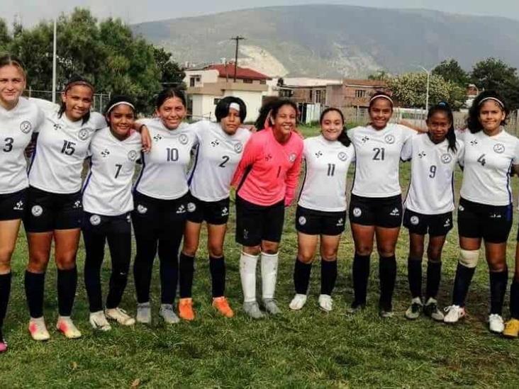 Alistan nuevas metas en el fútbol femenil