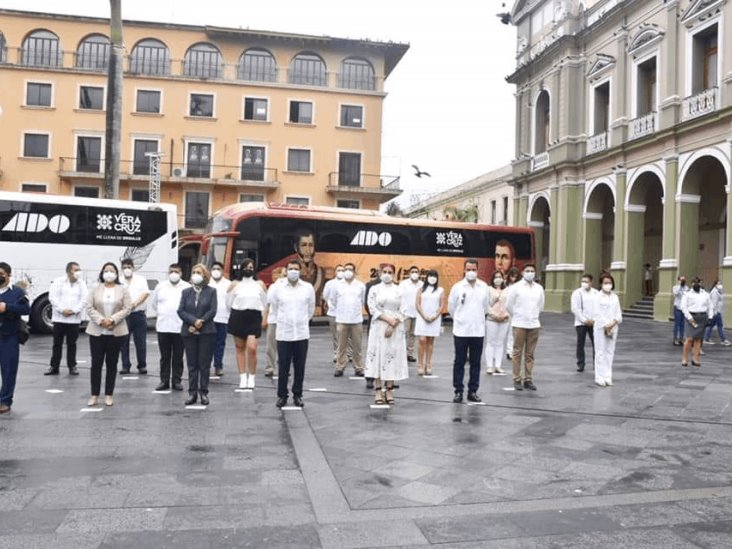 AMLO celebra los 200 años de los Tratados de Córdoba con autobuses conmemorativos ADO