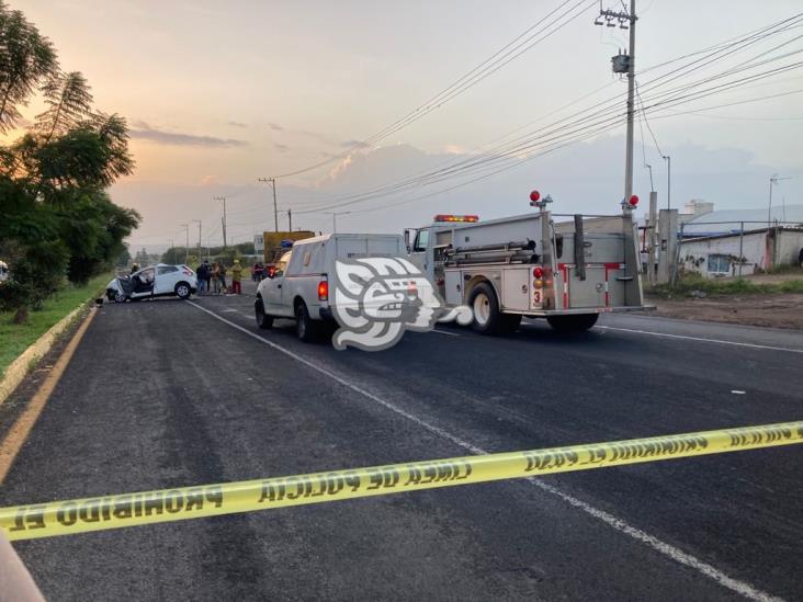 Fuerte accidente frente al batallón de El Lencero; una mujer fallecida