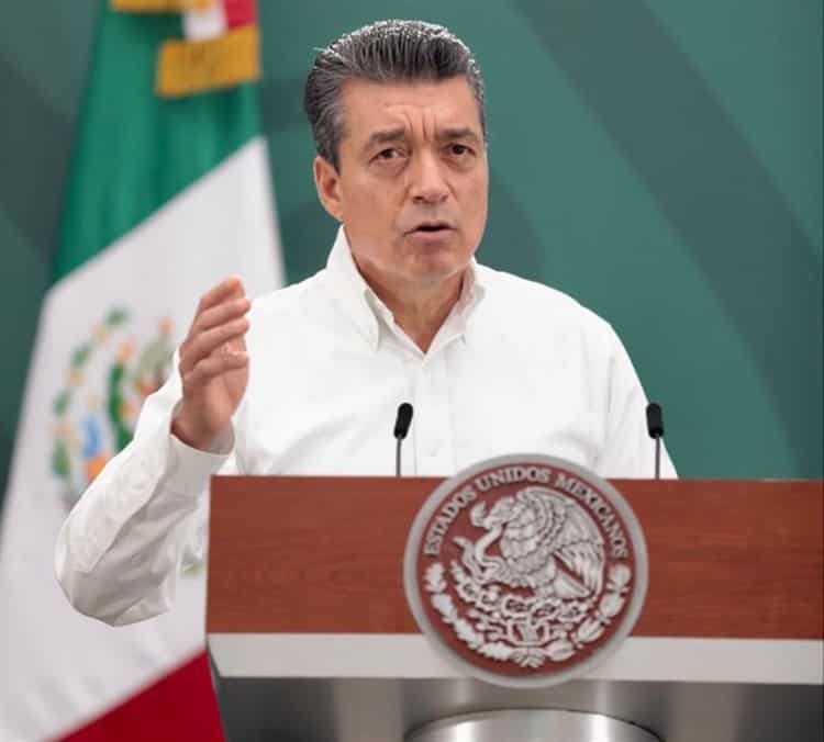 En Chiapas, conferencia presidencial arranca sin AMLO; CNTE bloquea el acceso