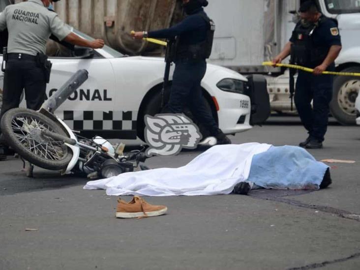 Motociclista es aplastado por camión de carga en Zona Industrial de Veracruz