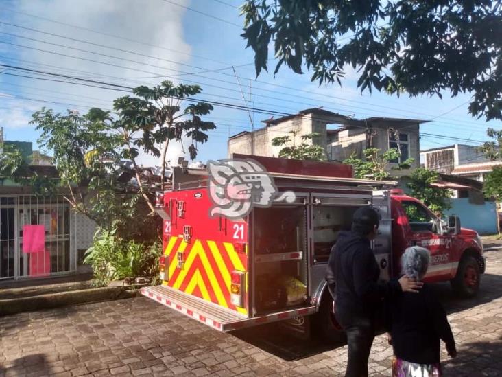 Incendio de cacharros dentro de una vivienda desata alarma en colonia de Xalapa