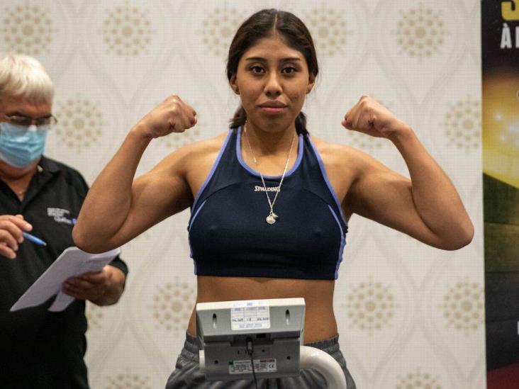 Tras KO, ligera mejoría de Jeanette Zacarías, boxeadora mexicana