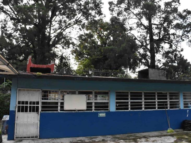 Varias escuelas de Río Blanco no regresan a las aulas; carecen de servicios básicos