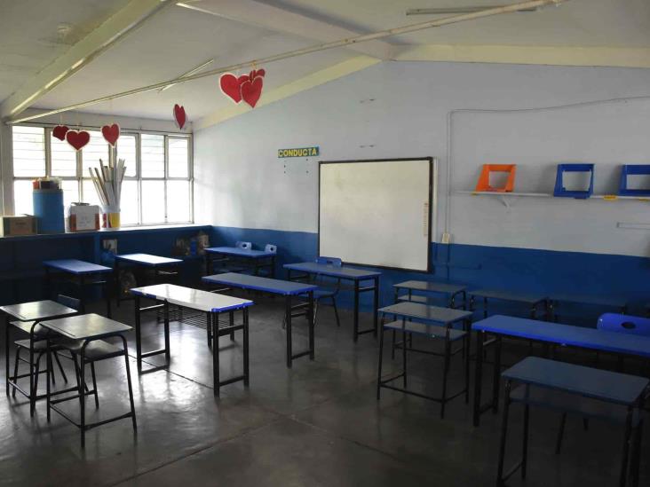 Varias escuelas de Río Blanco no regresan a las aulas; carecen de servicios básicos