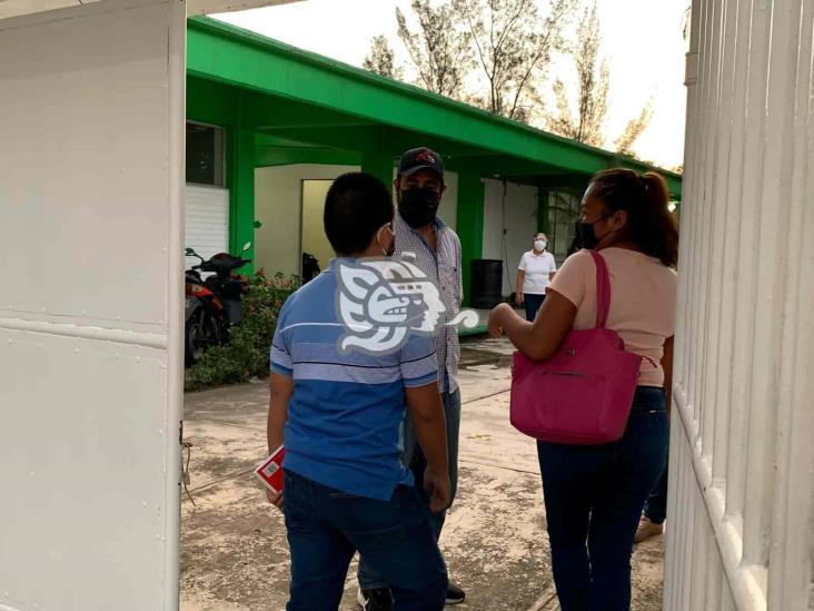 Con sana distancia, inician clases presenciales en Veracruz