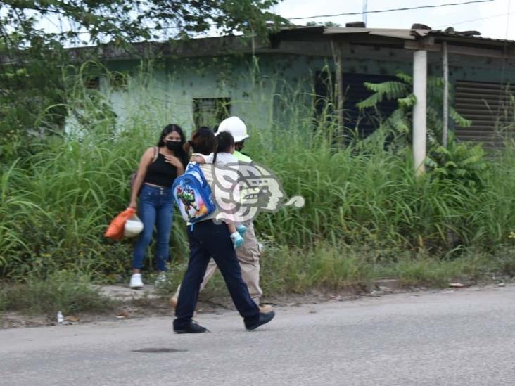 Familia resultó con lesiones tras accidente en Acayucan