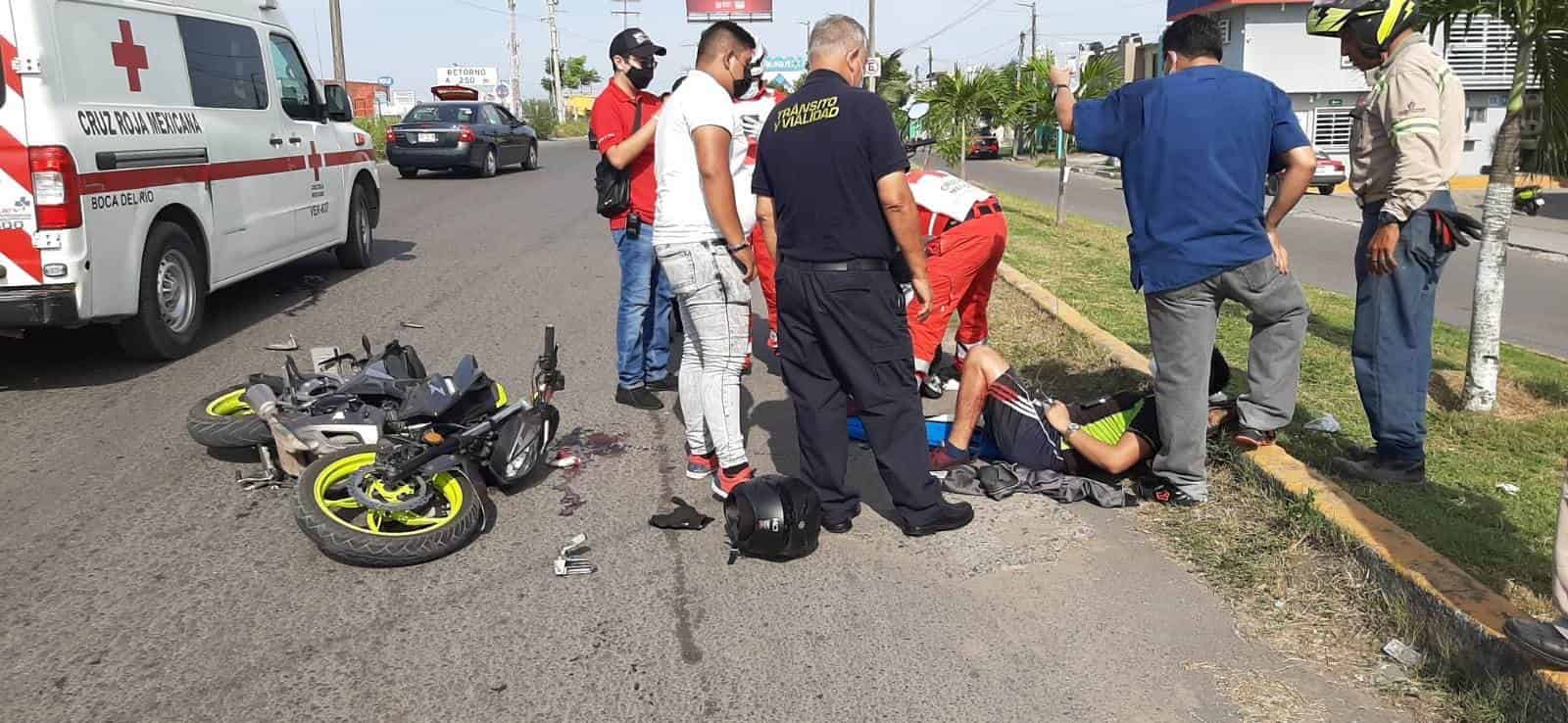 Motociclista Se Mutila Pierna Al Chocar Con Autobús Estacionado