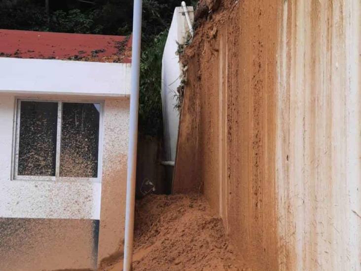 Hospital Integral de Tlaquilpa, a punto de colapsar tras fuertes lluvias