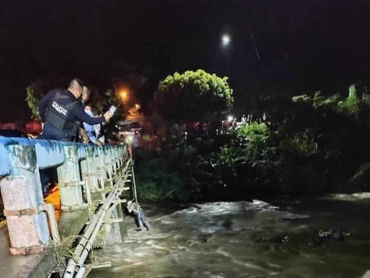 Identifican cuerpo de joven hombre en aguas negras del río Seco, en Yanga