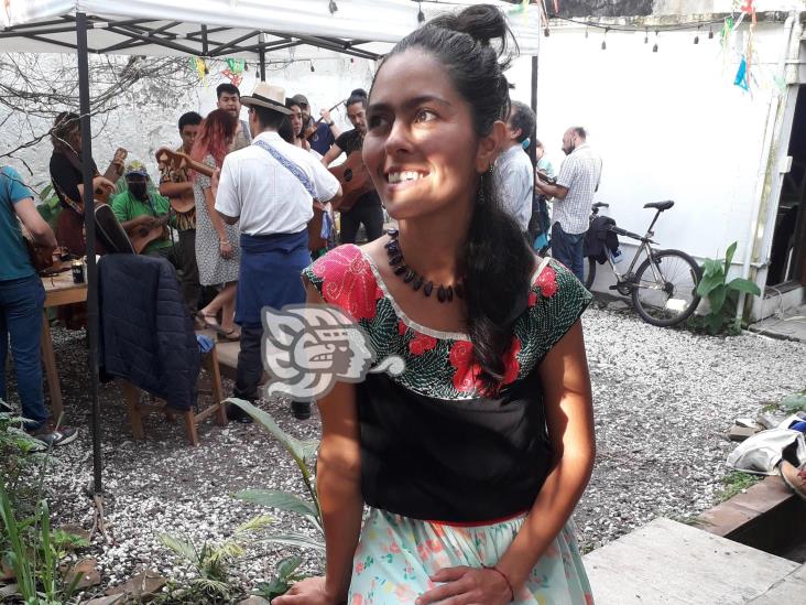 ¡Fandanguera de corazón! Maura mantiene vivo el Son Jarocho en Xalapa