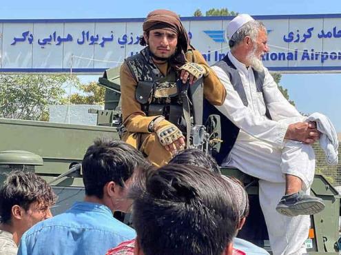 Talibanes prometen erradicar al Estado Islámico de Afganistán