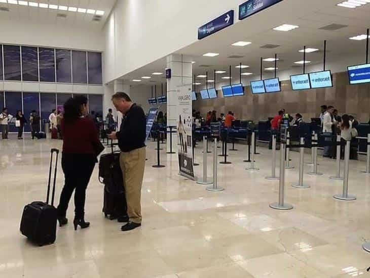 Pasajeros de Viva Aerobús quedaron varados en el aeropuerto de Veracruz