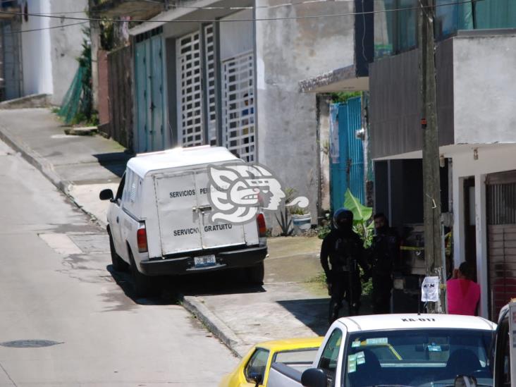 En Xalapa, lo hallan muerto dentro de edificio en colonia Rubén Pabello Acosta