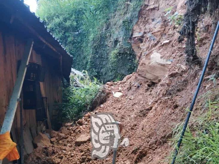 Lluvias en Zongolica dejan más de 30 derrumbes y daños en viviendas