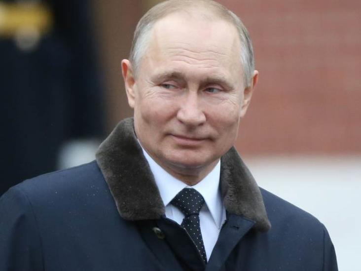 Presidente de Rusia, aislado ante casos cercanos de Covid-19