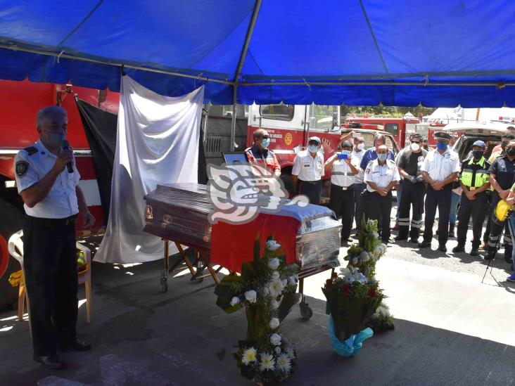 Despiden a fundador de Bomberos de Nogales, fallecido por covid