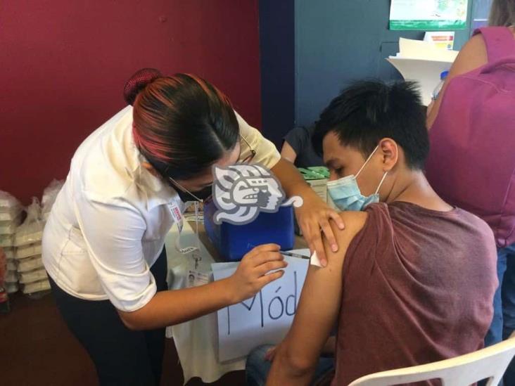 Arranca vacunación a jóvenes de 18 a 29 años en Boca del Río