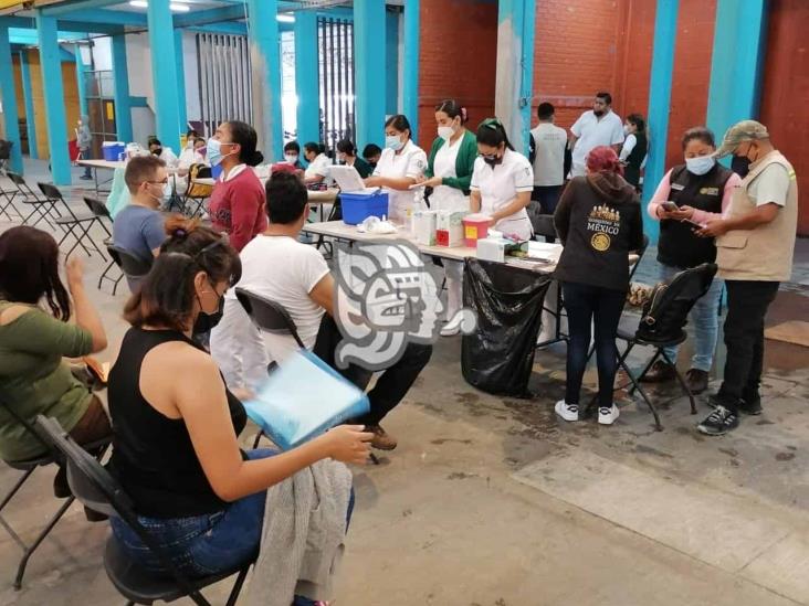 Habitantes de Orizaba, con rezago en vacunación contra el Covid-19